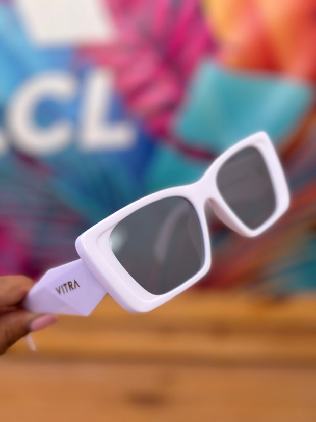 https://vitrachile.cl/products/london-white-mirror-polarised