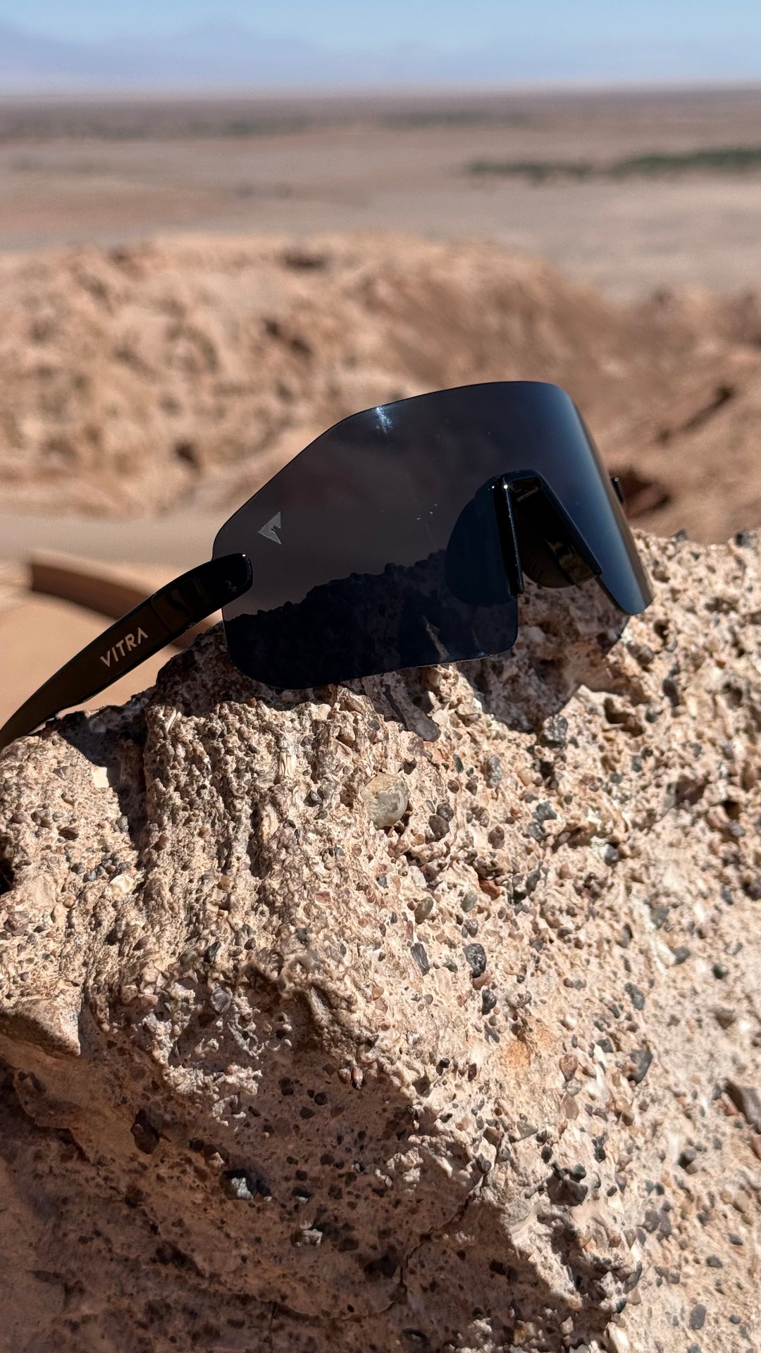 AVZHJA ブラックメタル　BLACKL Blaze black polarised – Vitra Chile