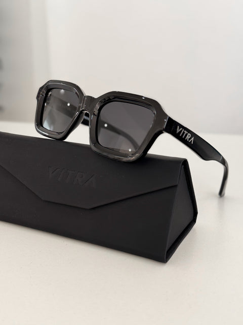 Lotus black polarised