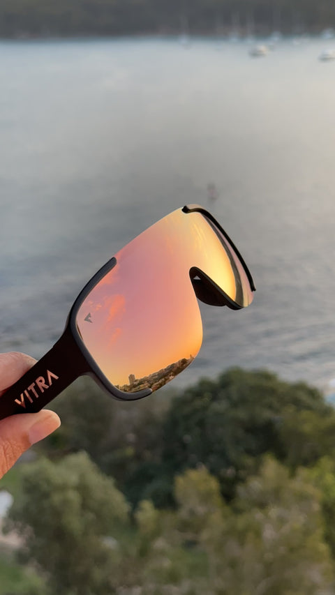 https://vitrachile.cl/products/breeze-black-rose-gold-pro-polarised