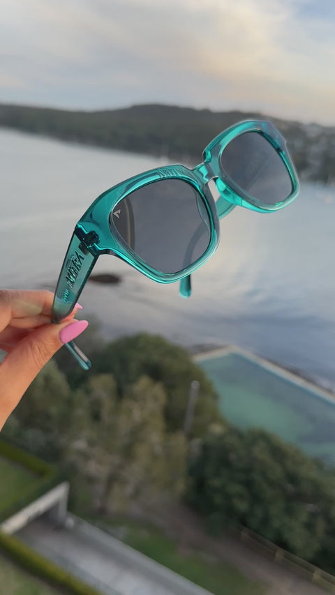 Elite aquamarine polarised