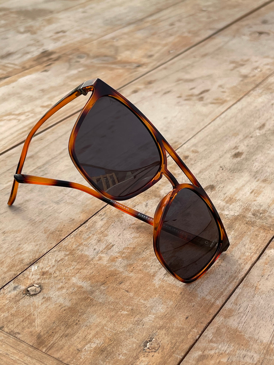 CEO Tortoise smoke polarised – Vitra Chile