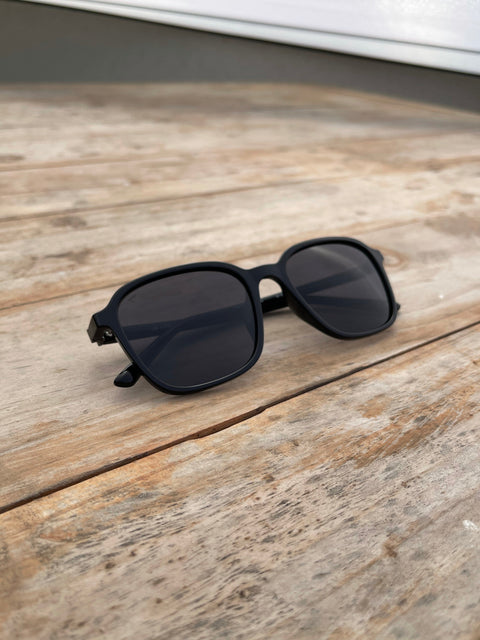 Legacy Black polarised