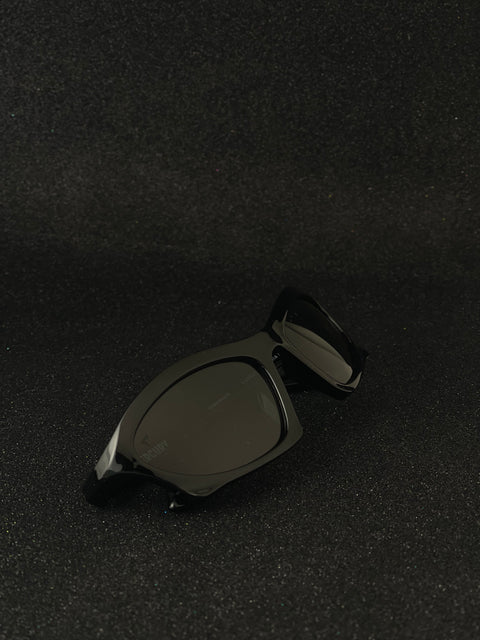 Mercury Black polarised