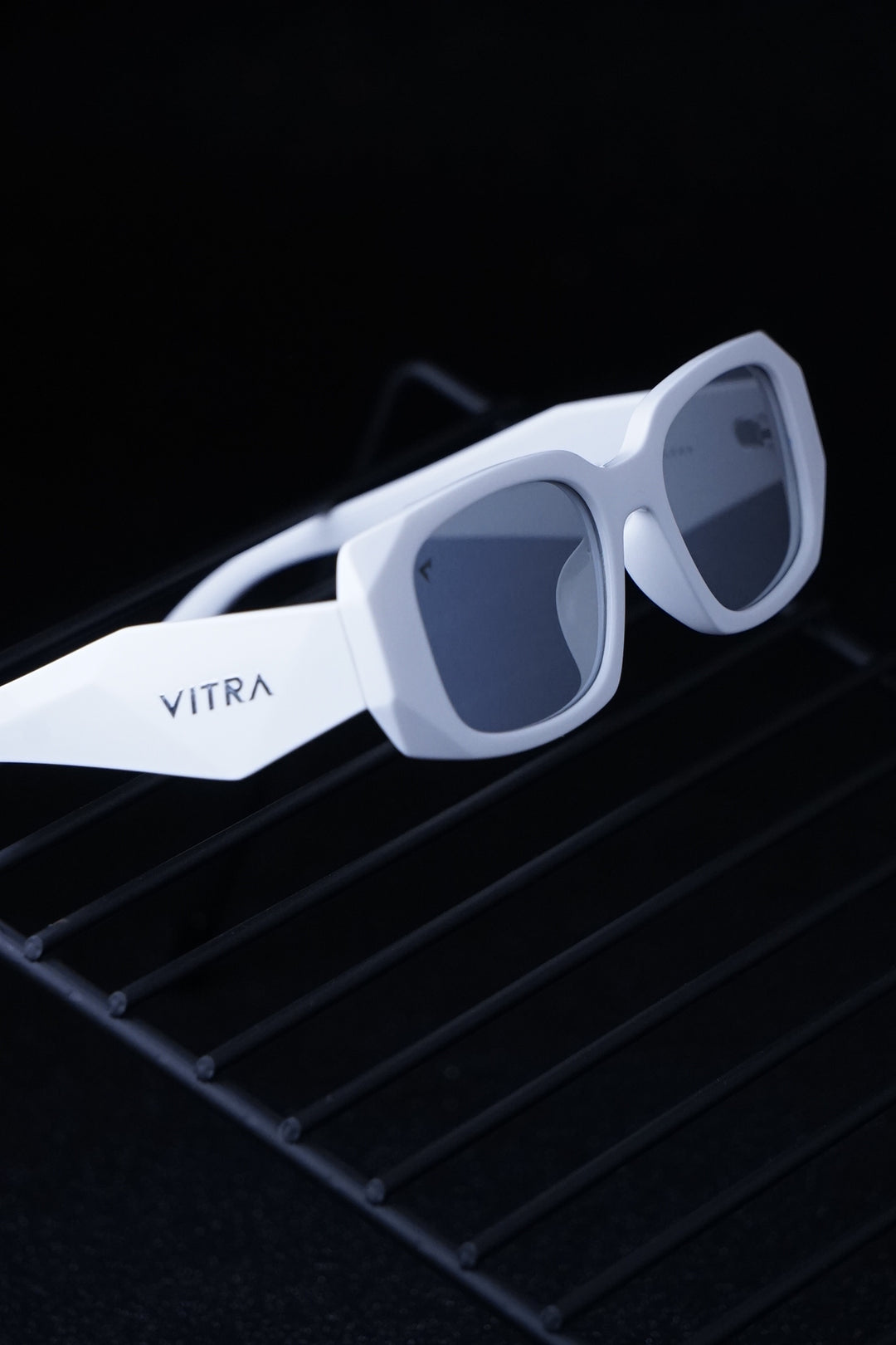 Mars white mirror polarised – Vitra Chile